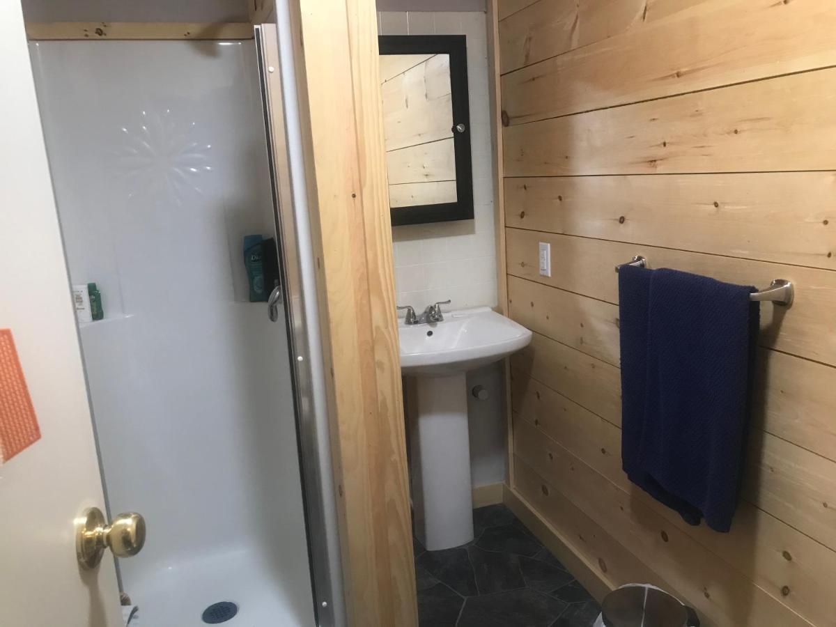 Earthquest Lodge Port Burwell Экстерьер фото