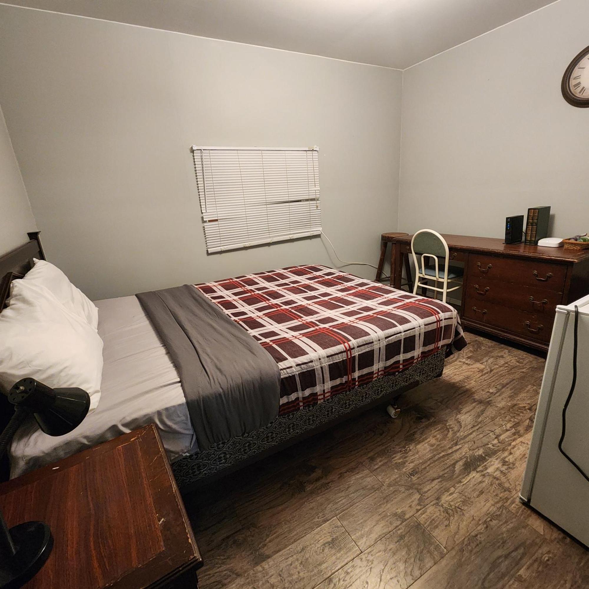 Earthquest Lodge Port Burwell Экстерьер фото