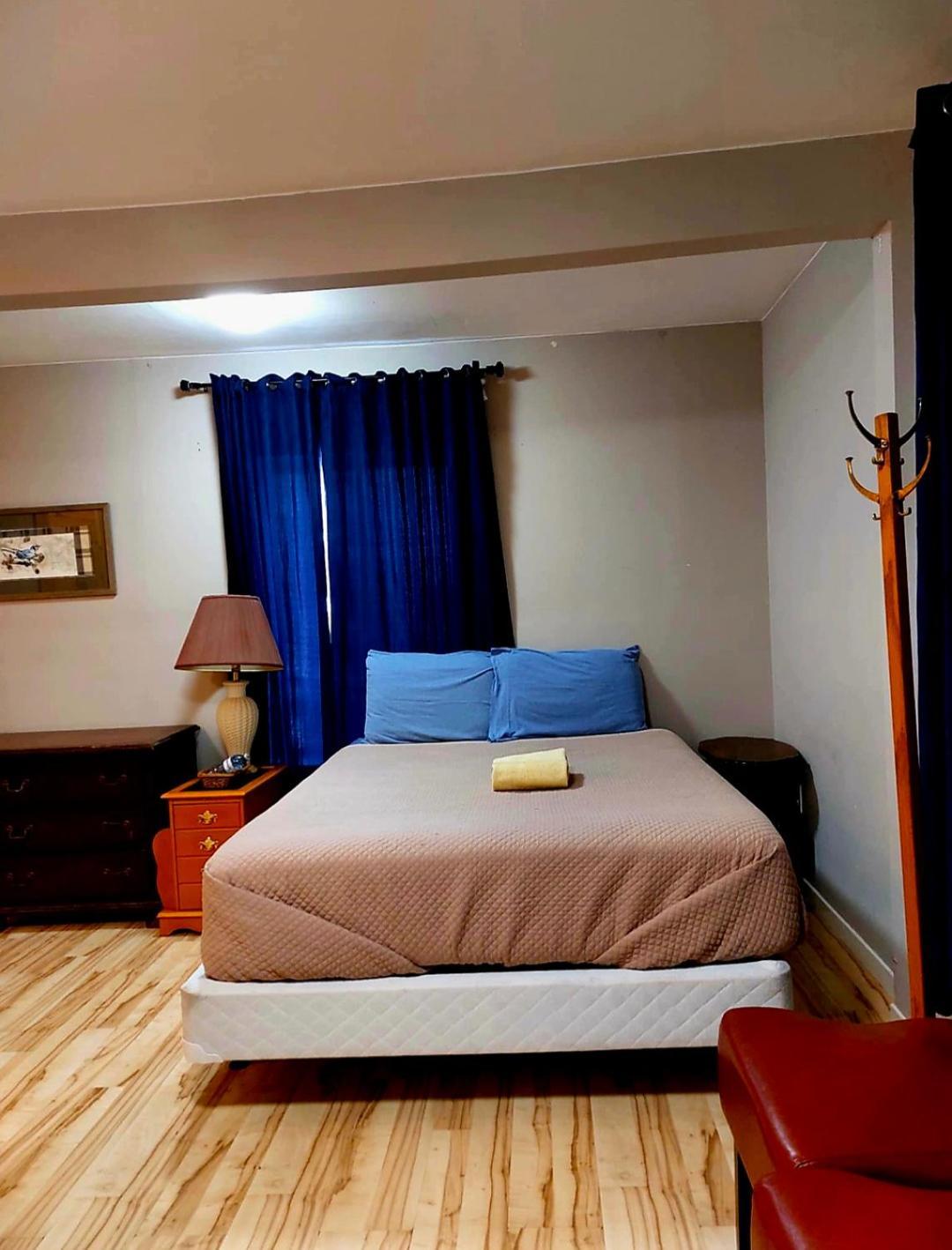 Earthquest Lodge Port Burwell Экстерьер фото